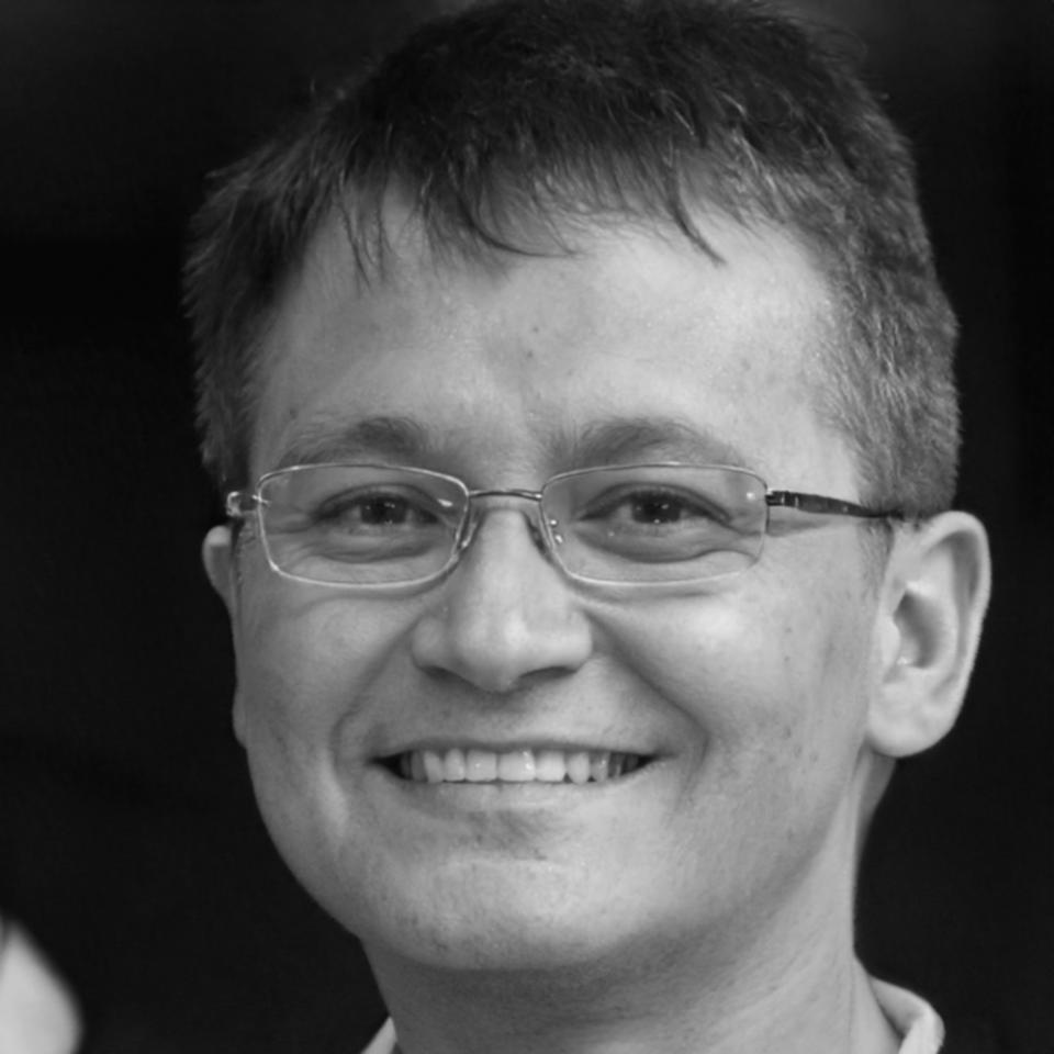 Портрет клиента Максима Волкова